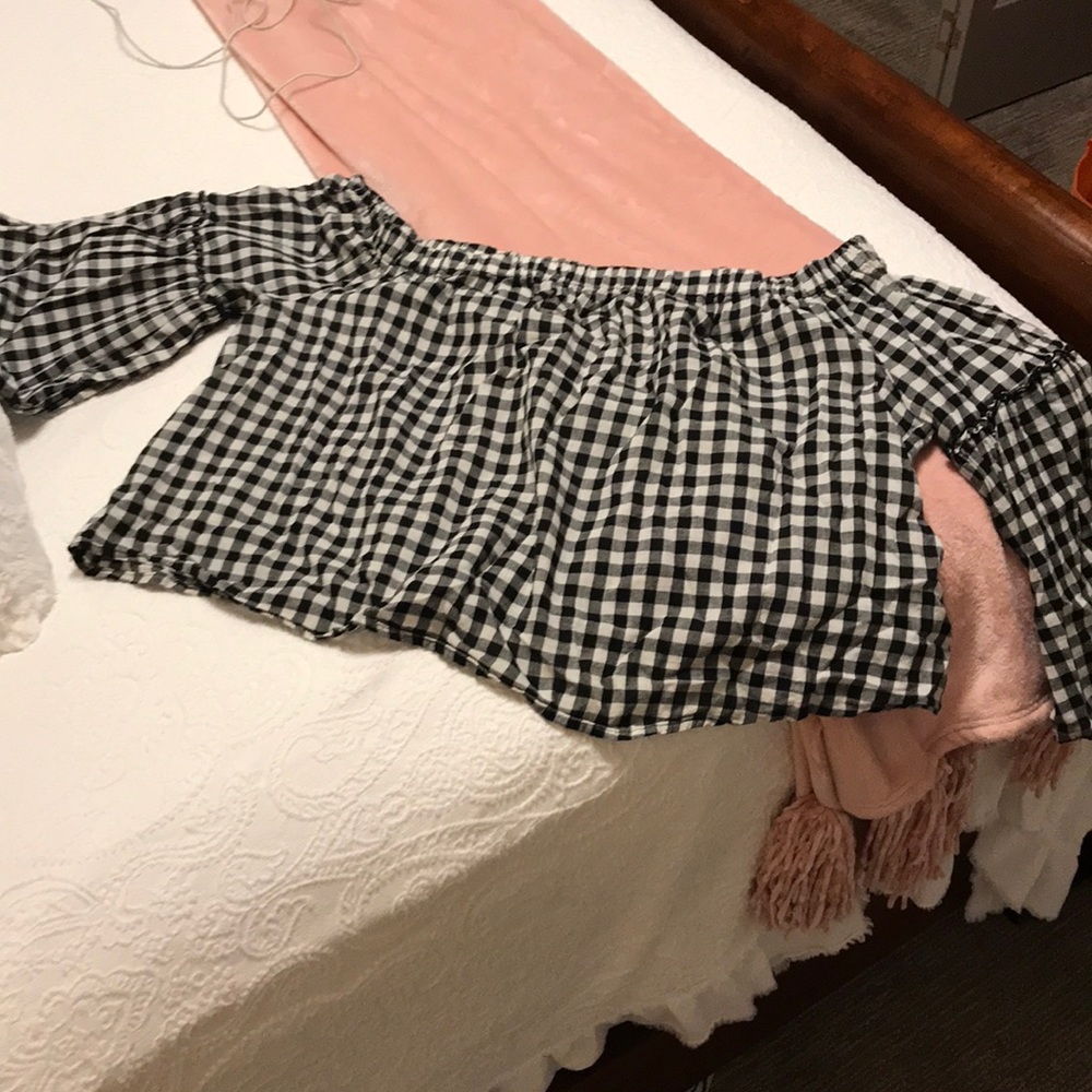 Off the should plaid top